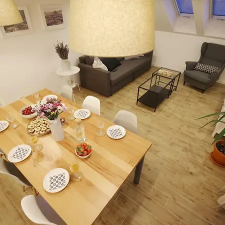 Baredine Apartment *